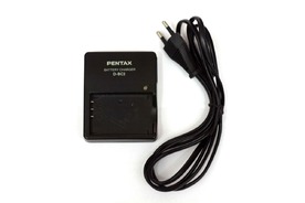 Зарядно Pentax D-BC2 за батерии Pentax D-Li2